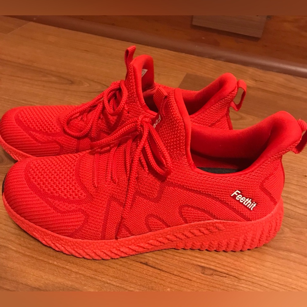 Brand new FEETHIT Womens running/ walking lightweight sneakers 👟